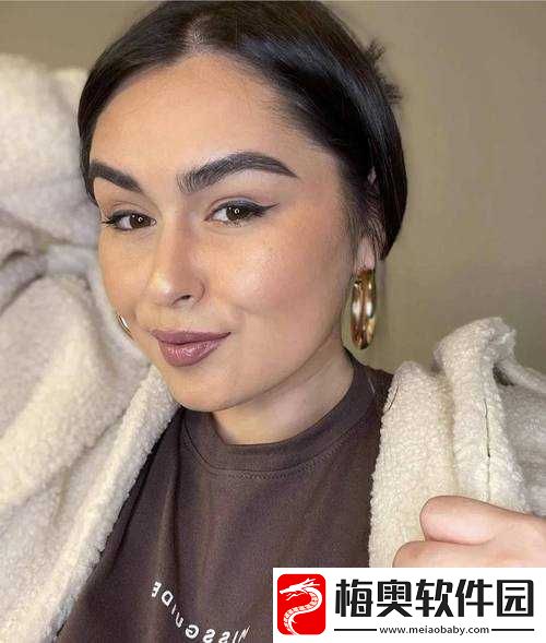 波兰女人毛茸茸