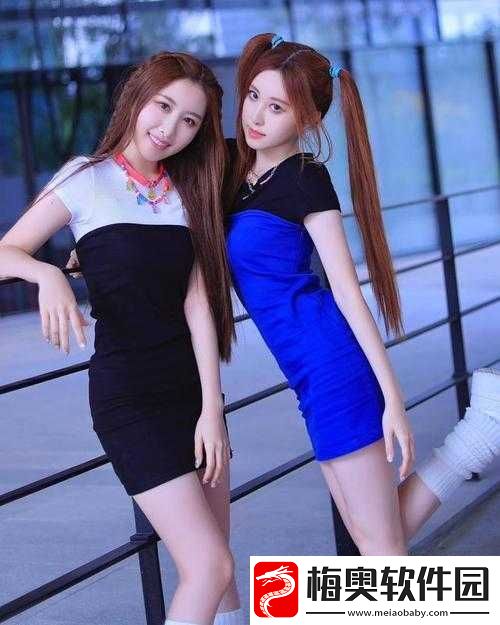 双胞胎姐妹齐上阵许多说许多