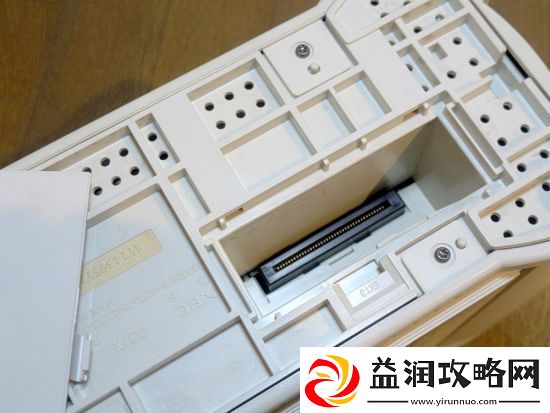 玩家晒罕见PCFX游戏机30年前的PS竞争炮灰
