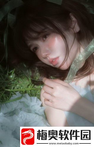 “一边下奶一吃敷面膜视频60分钟”网友