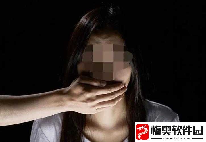 开火车女孩哭
